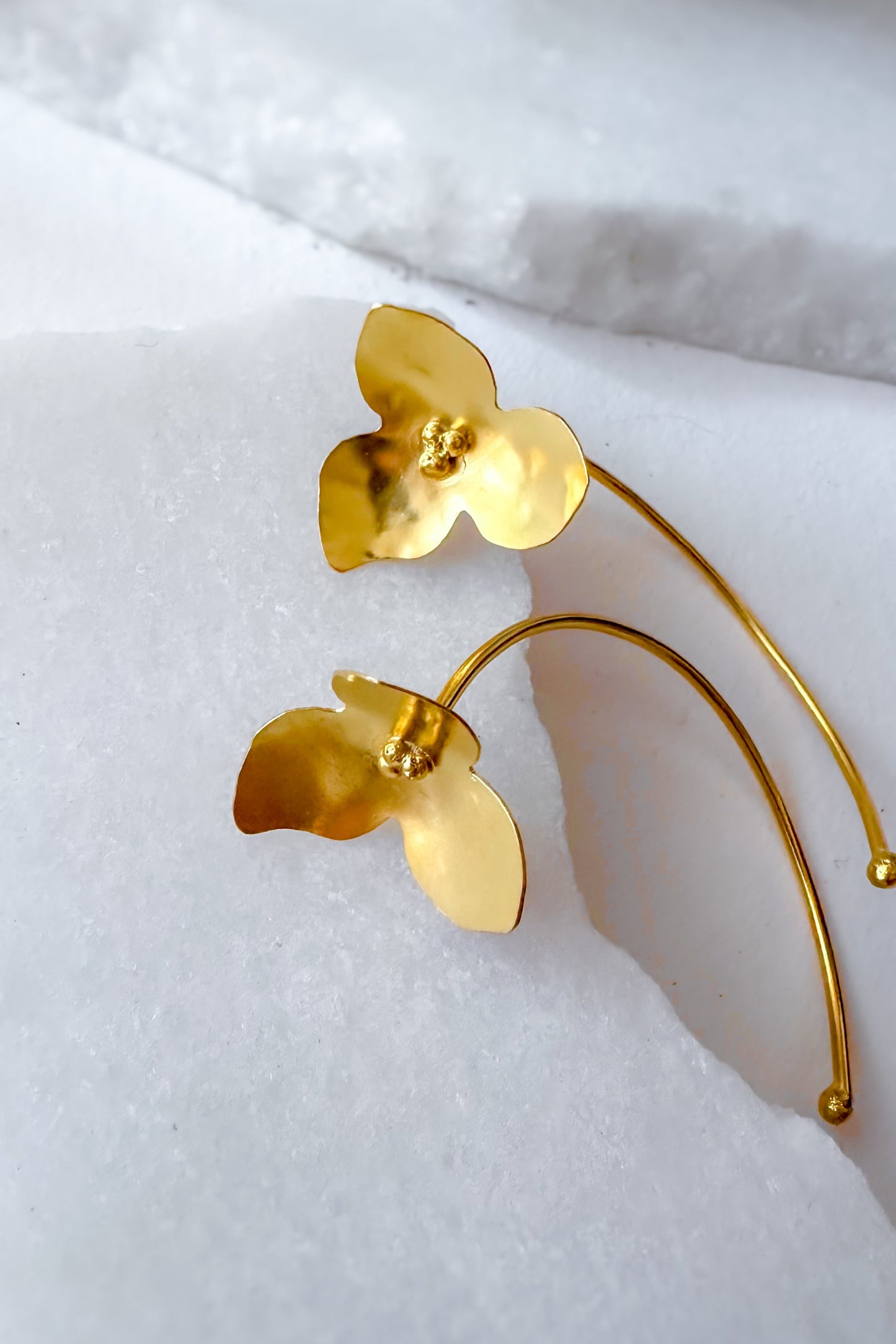 Naura Earcuff