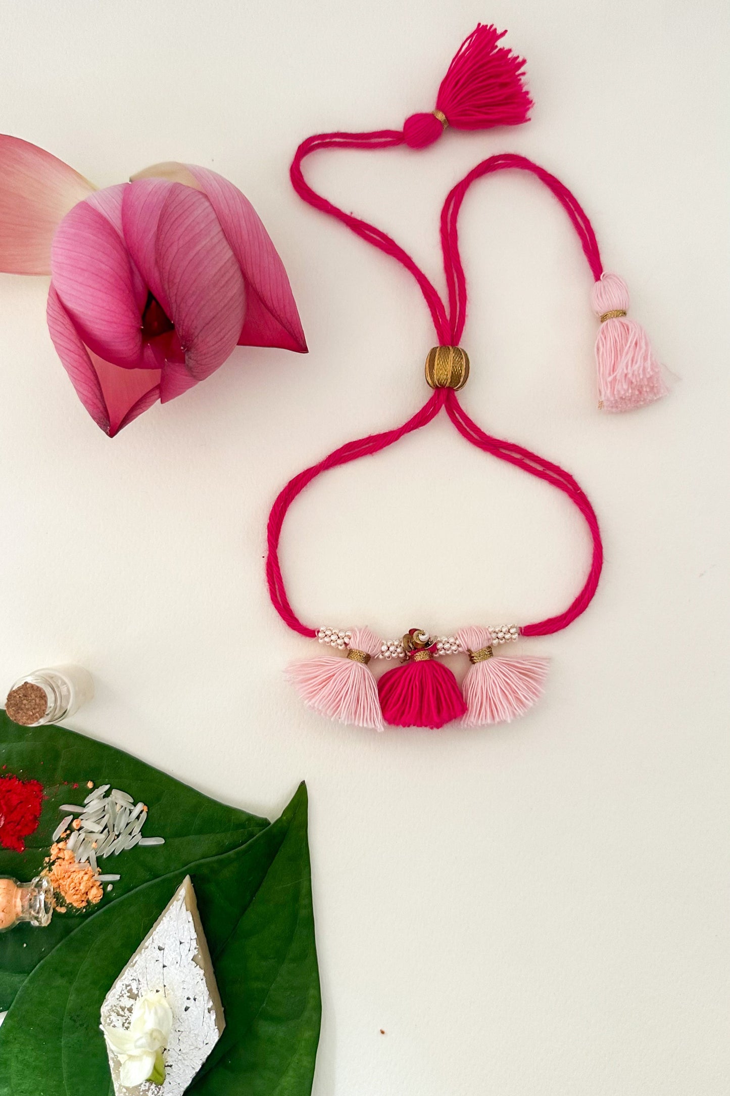 Gulaabi Rakhi