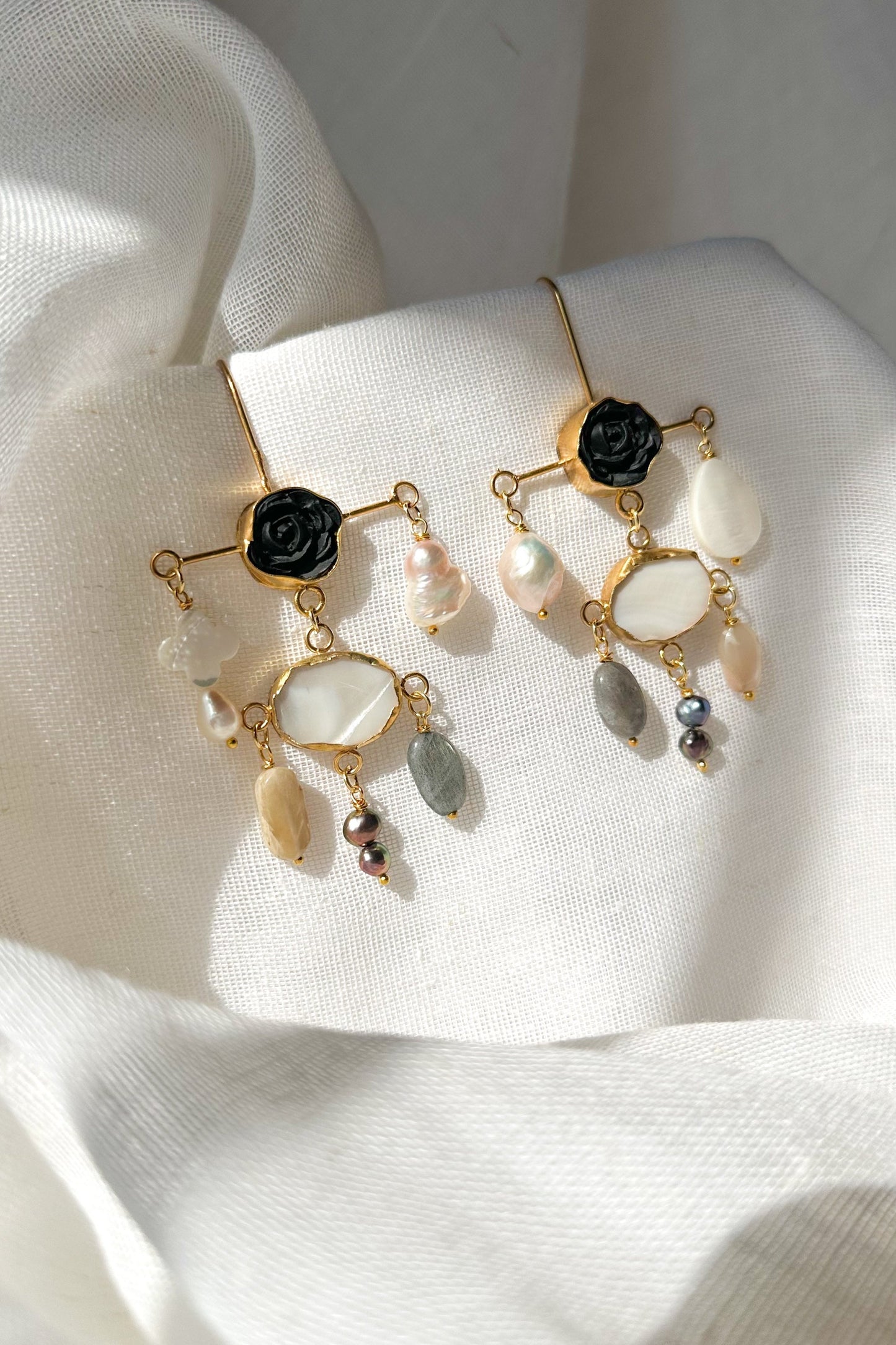 Rose & Pearl Balance Earring