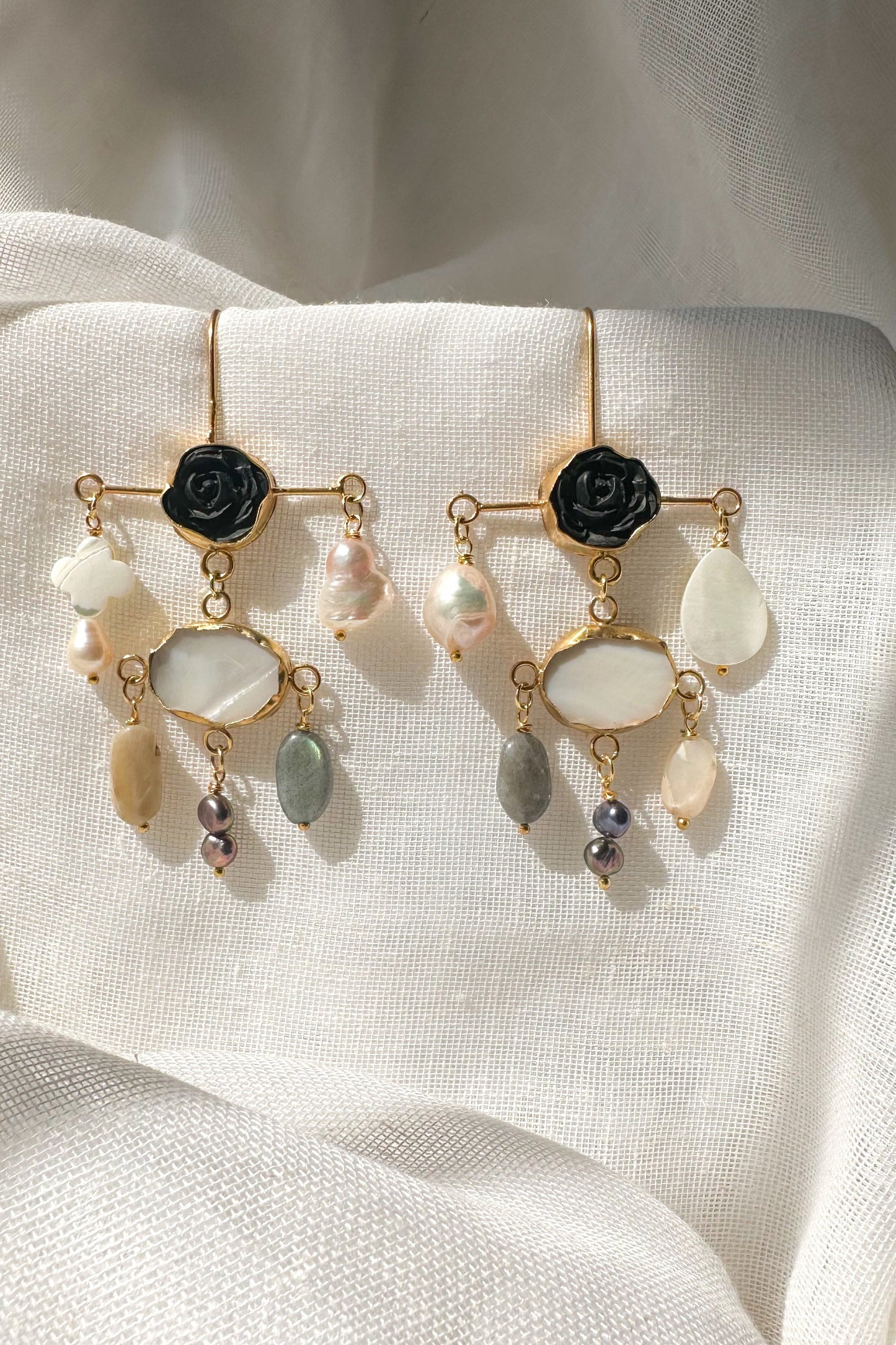 Rose & Pearl Balance Earring