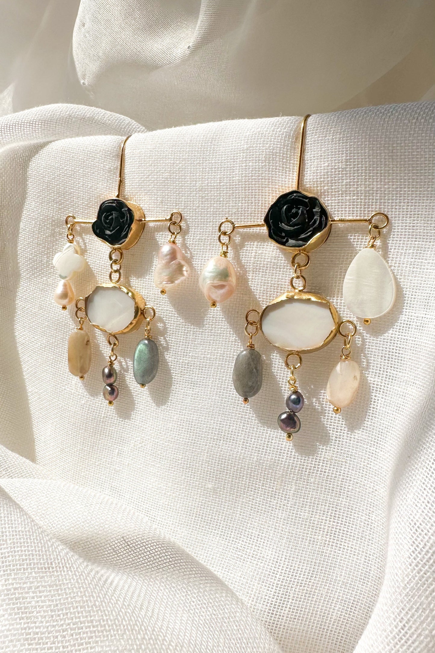 Rose & Pearl Balance Earring