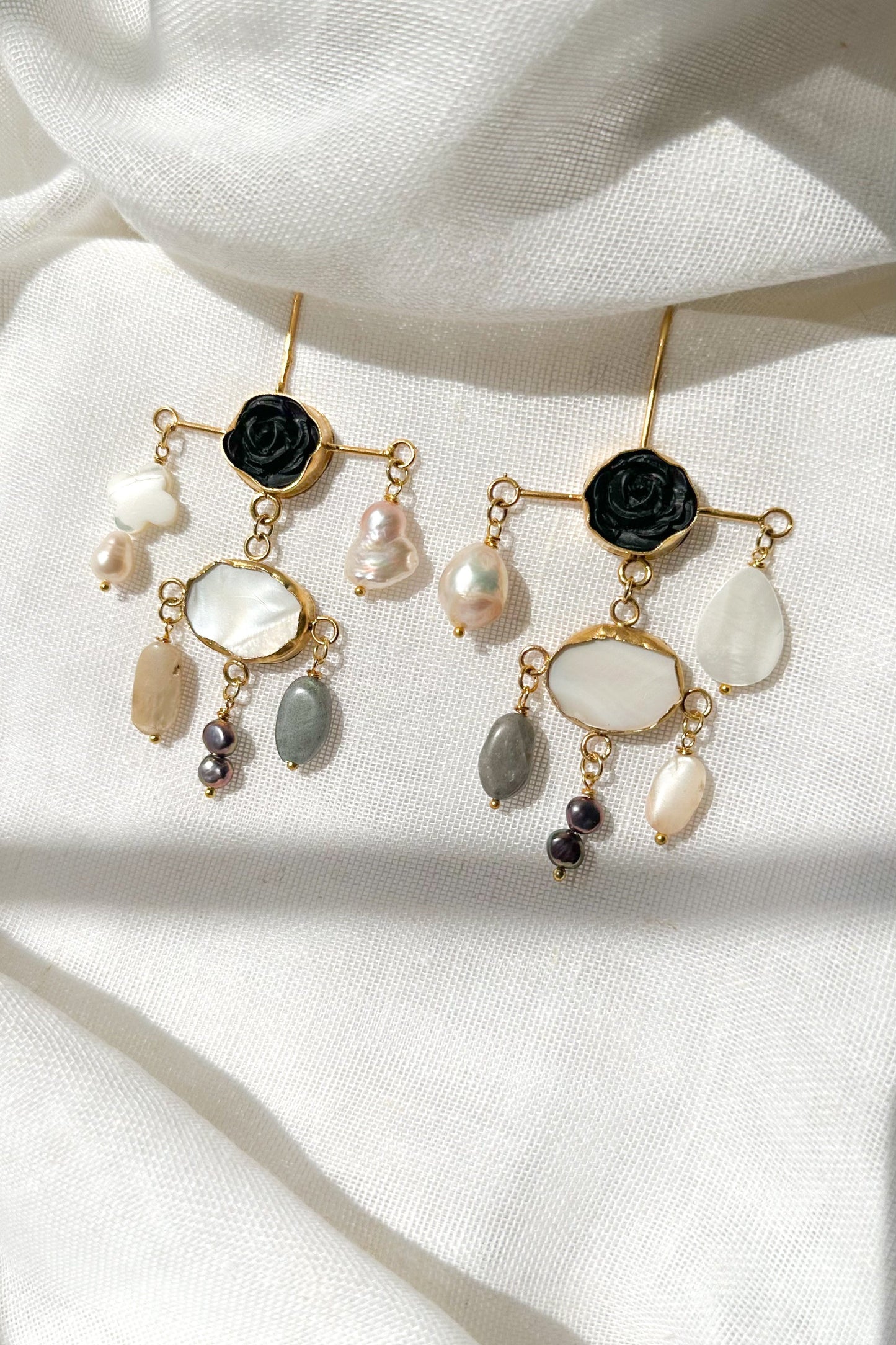 Rose & Pearl Balance Earring