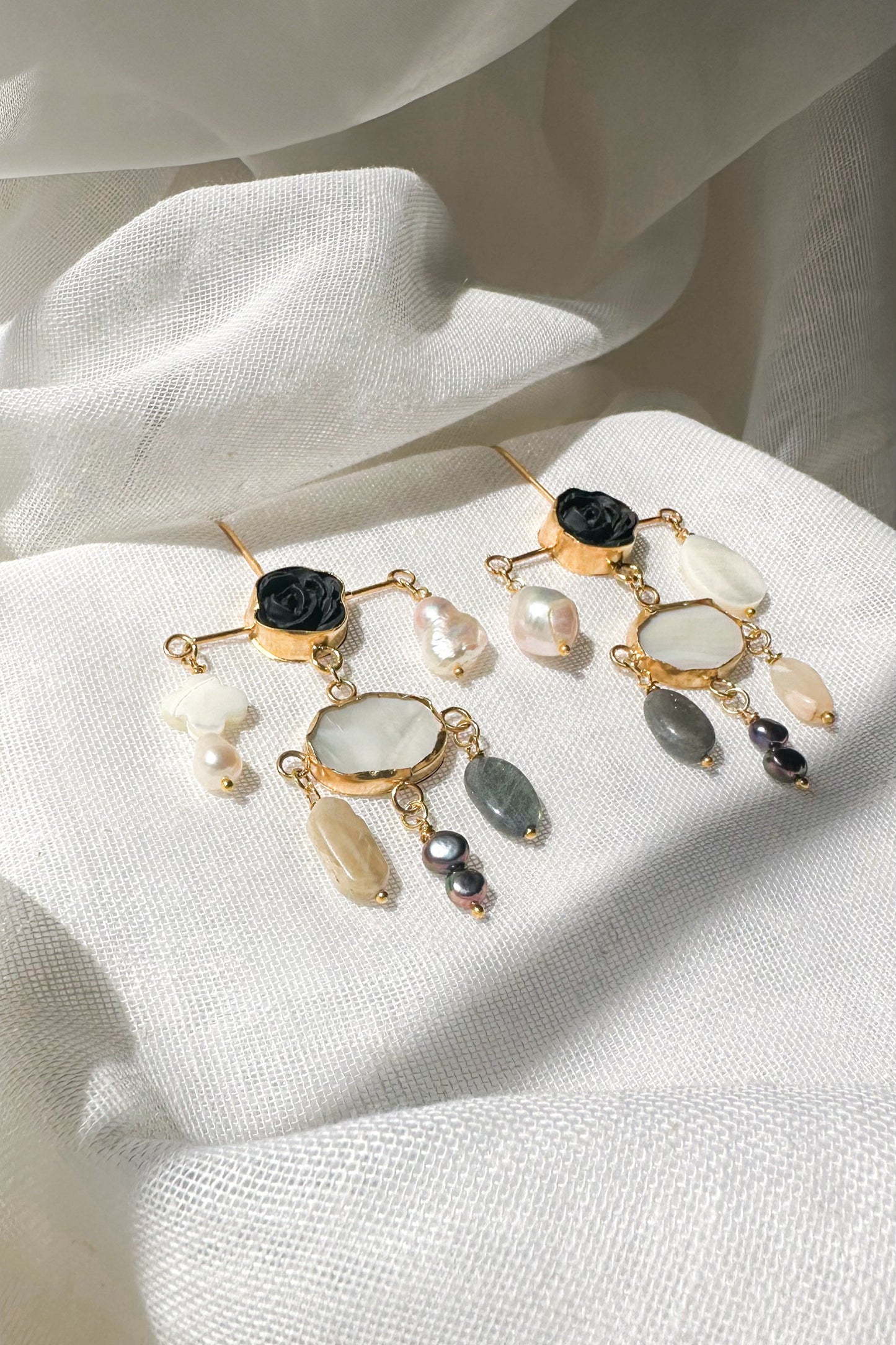 Rose & Pearl Balance Earring