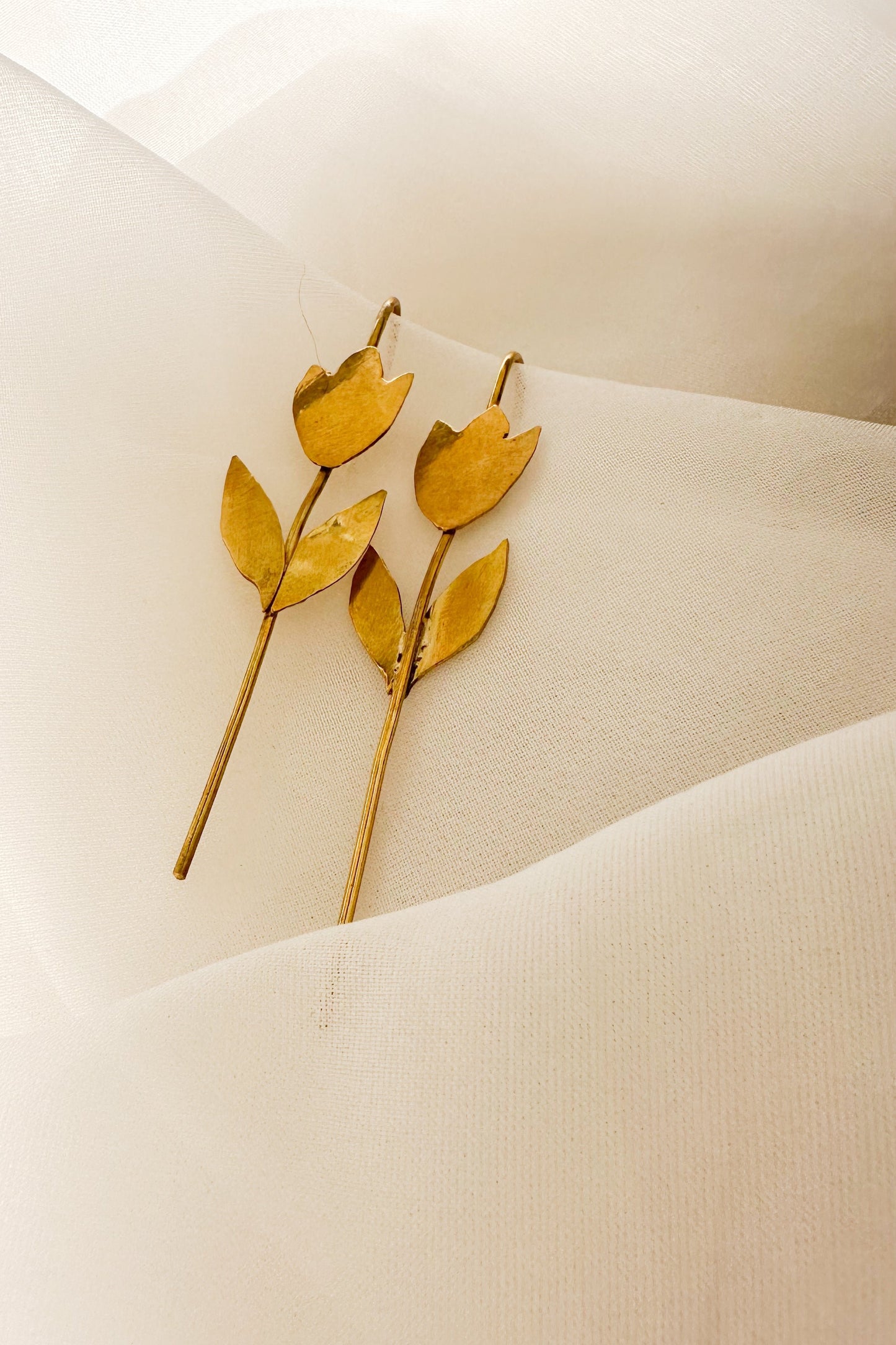 Tulip Ear cuff