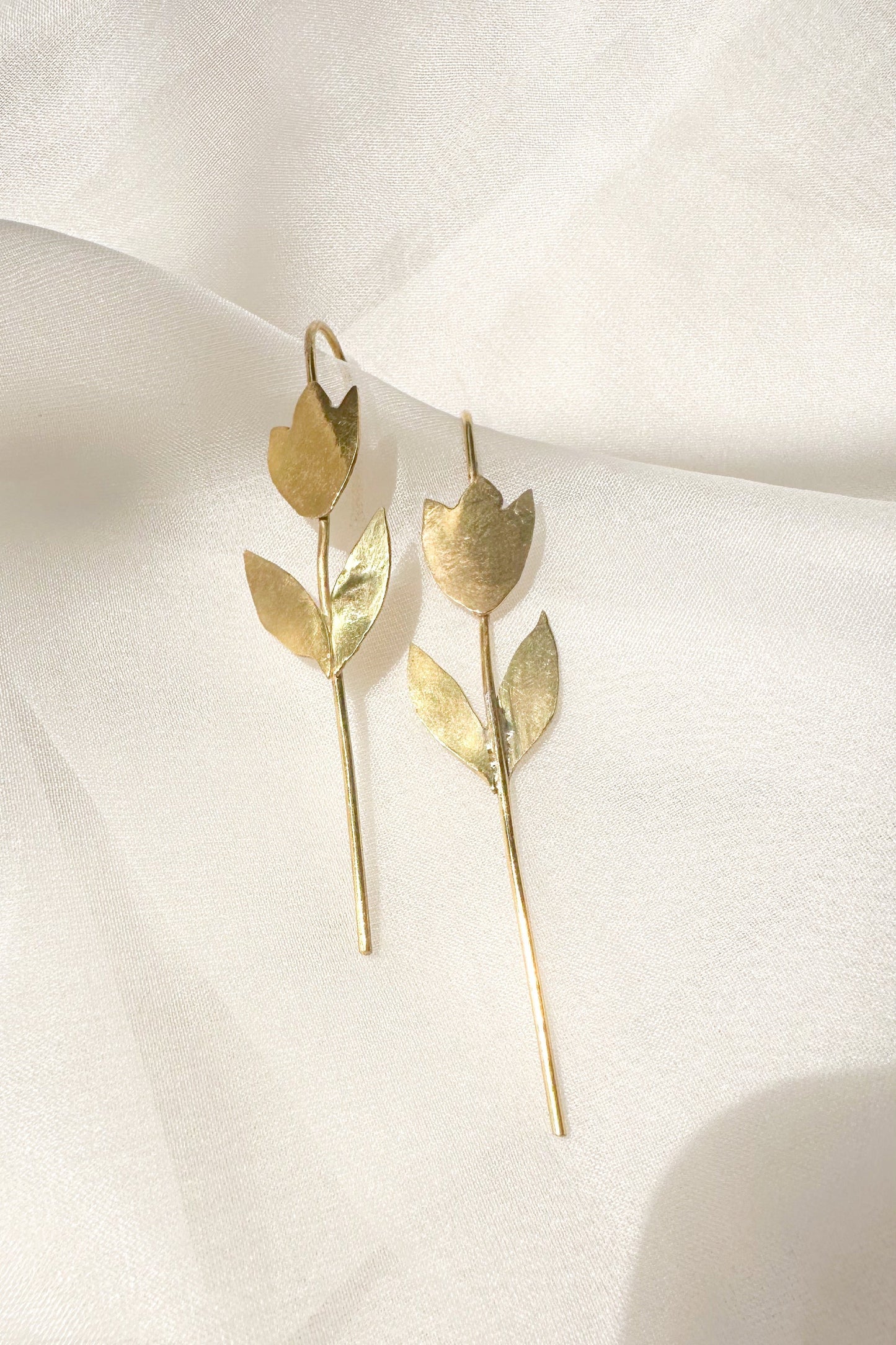 Tulip Ear cuff