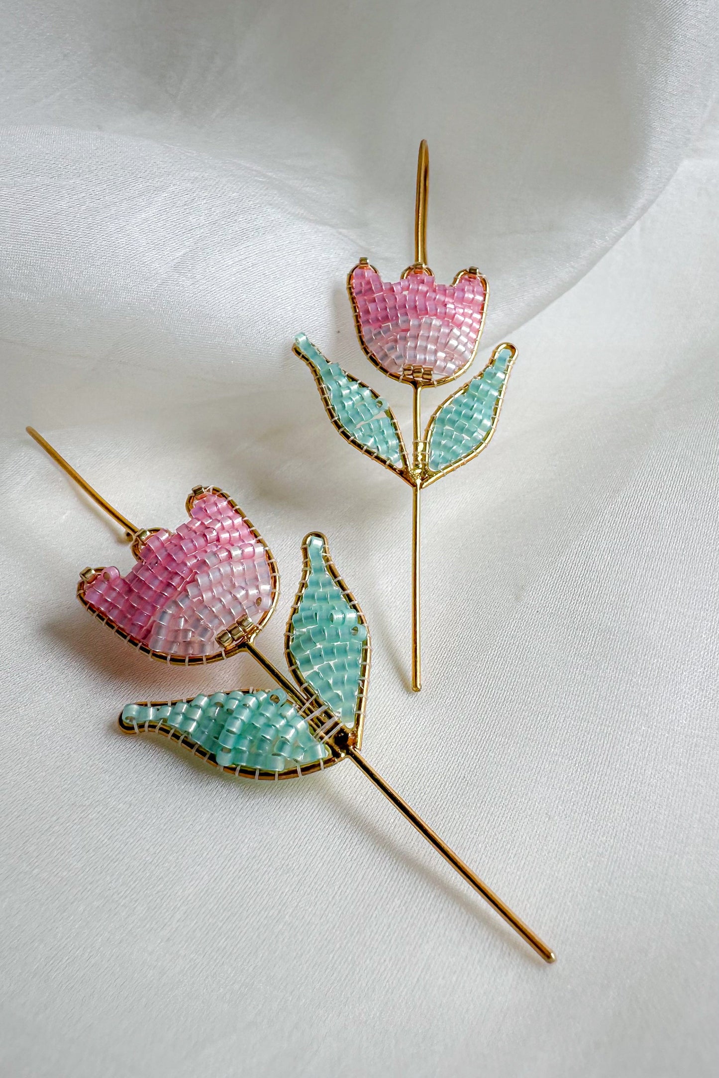 Pink Ombre Tulip Earcuff